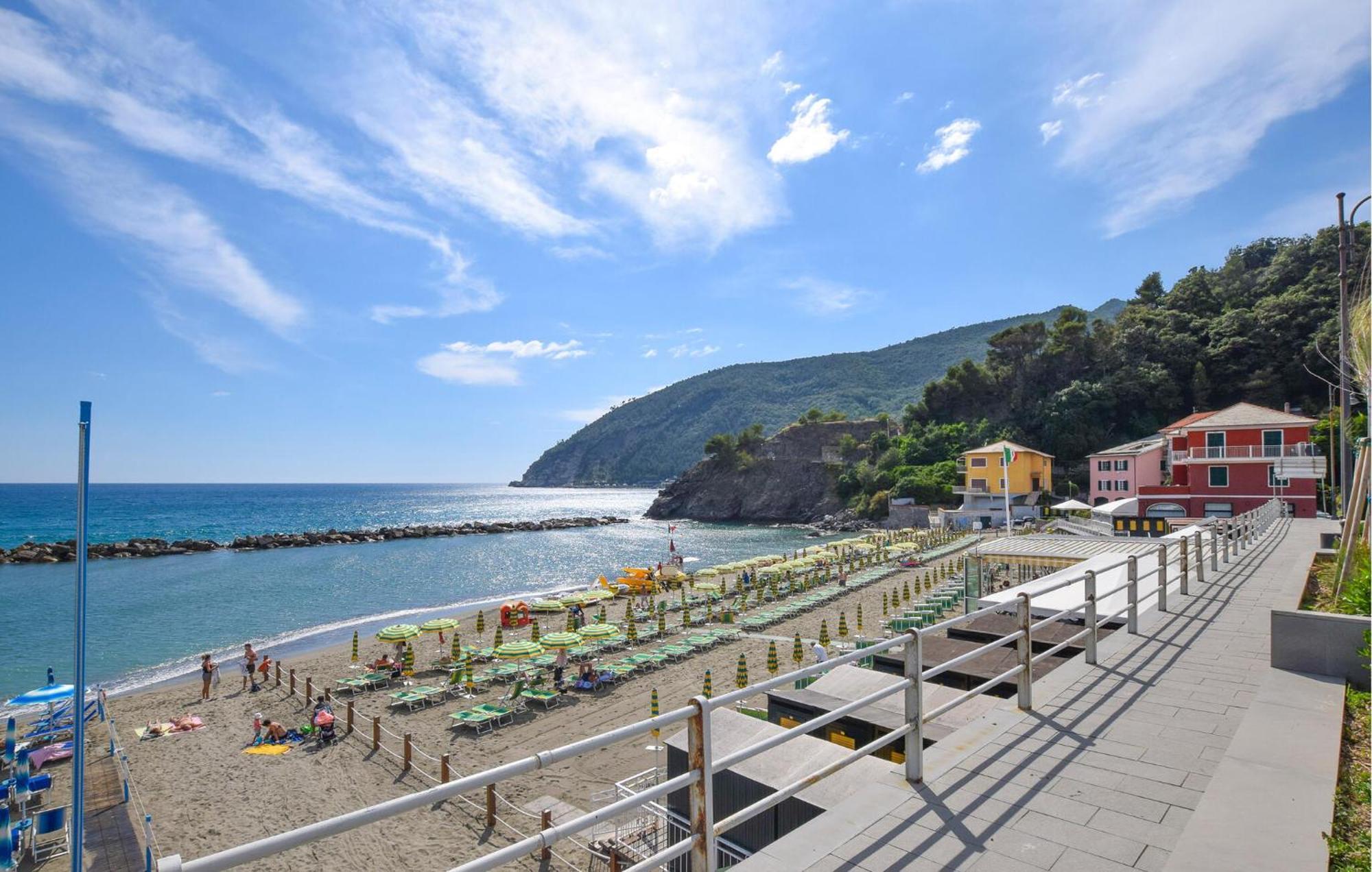 Beautiful Apartment In Moneglia With Kitchen Esterno foto